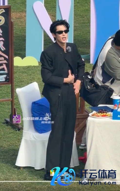 王鹤棣喊檀健次李雪琴起床 被称“内娱售后天花板”